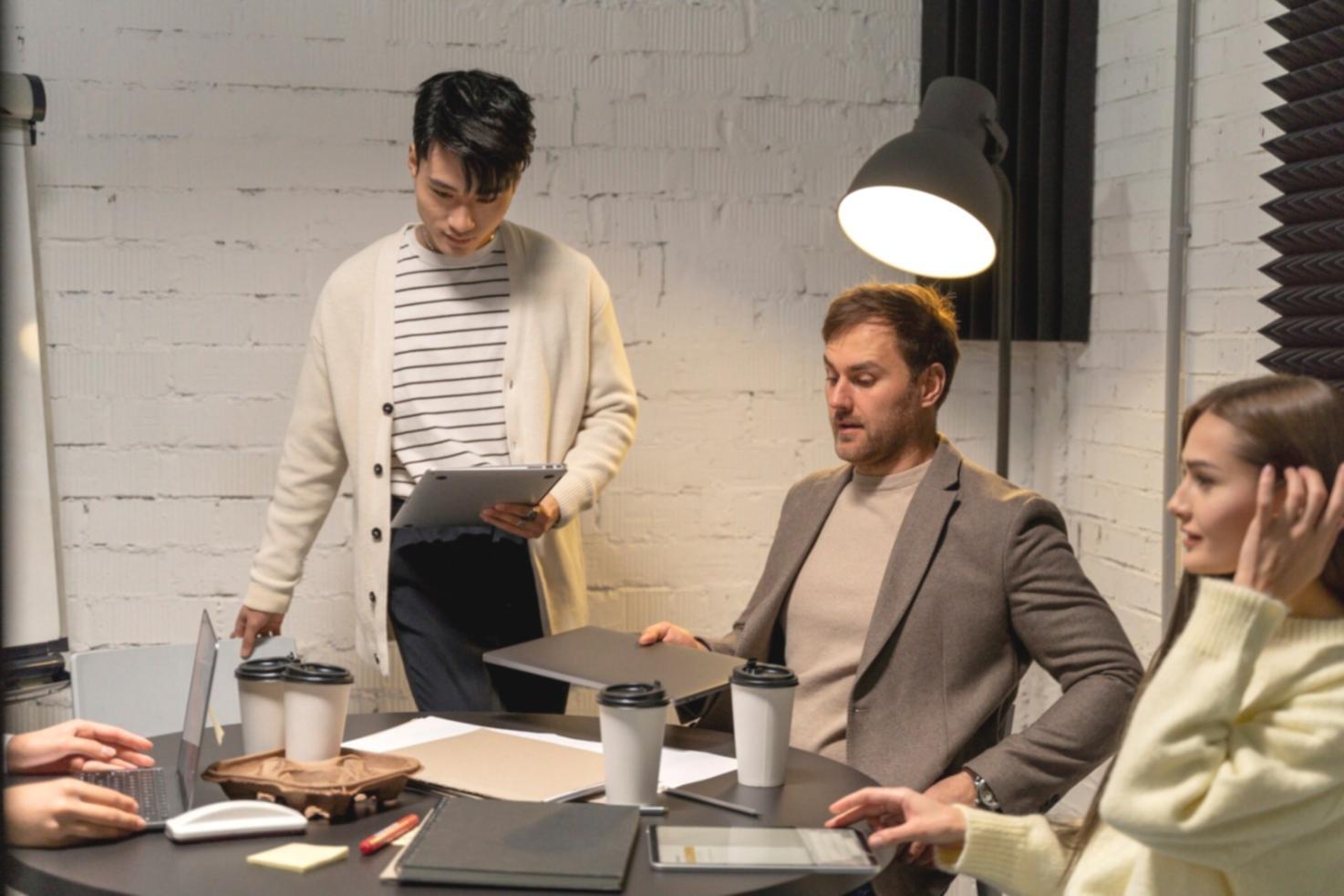 Investment education session showing financial market analysis and terminology learning